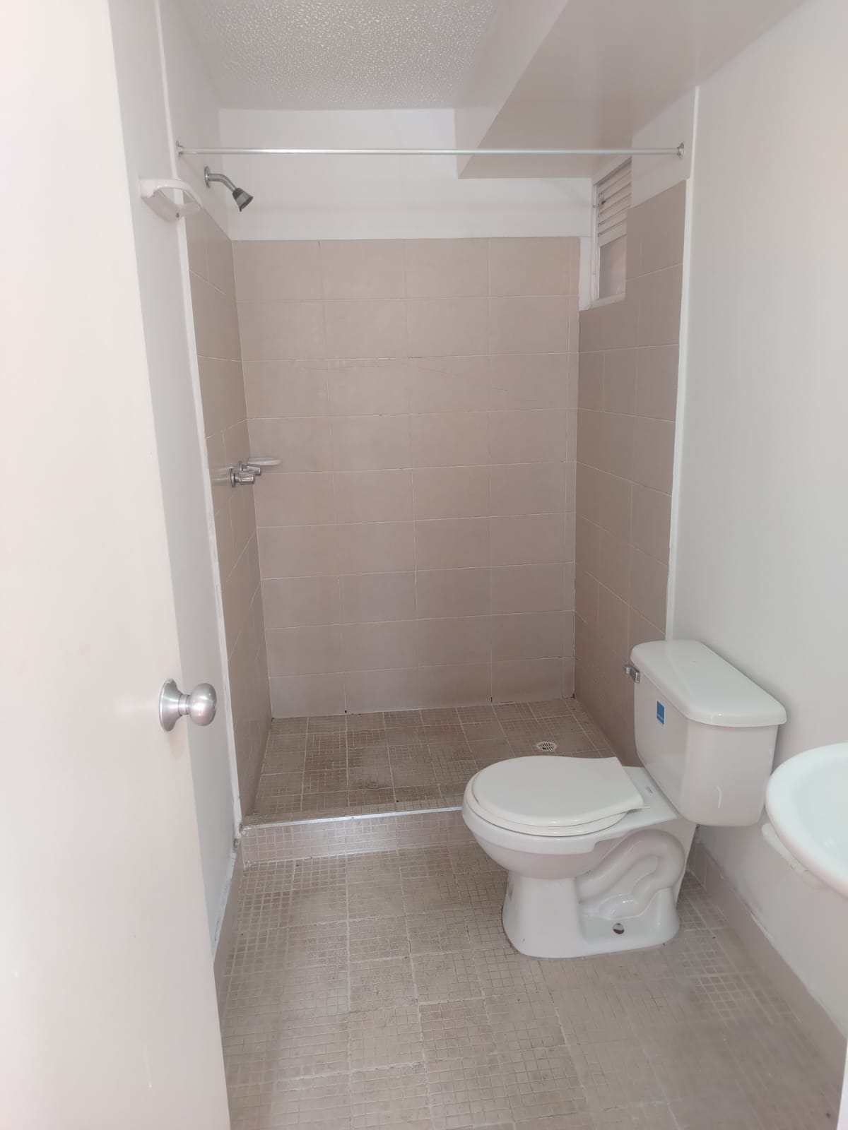 Apartamento en Arriendo Cuarto piso Conjunto Monteclaro